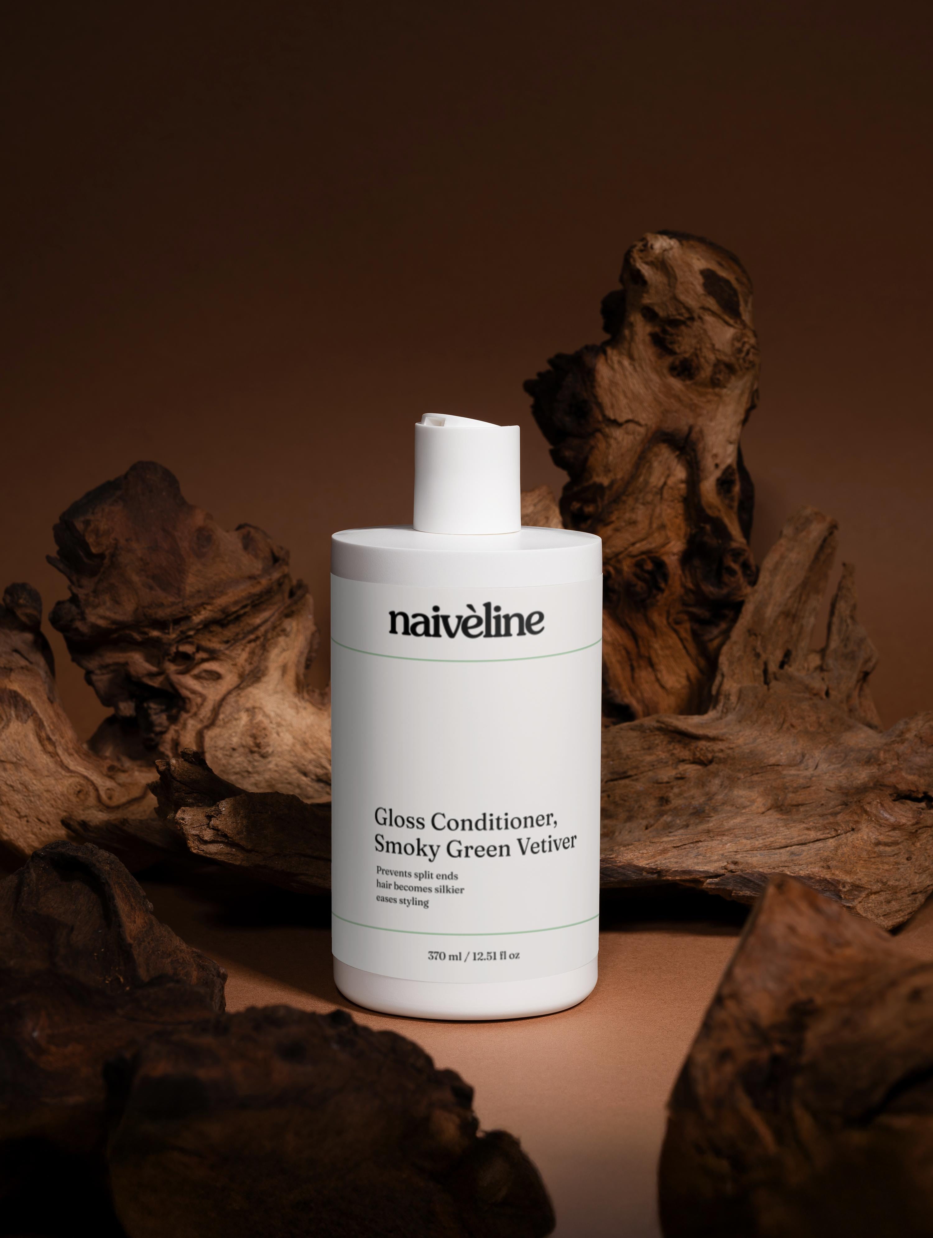 Naive Line Gloss Conditioner, Smoky Green Vetiver